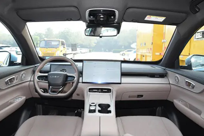 Tiggo-8-PLUS-C-DM11
