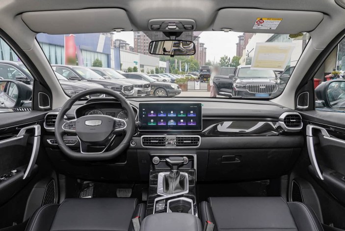 Geely Coolray-9
