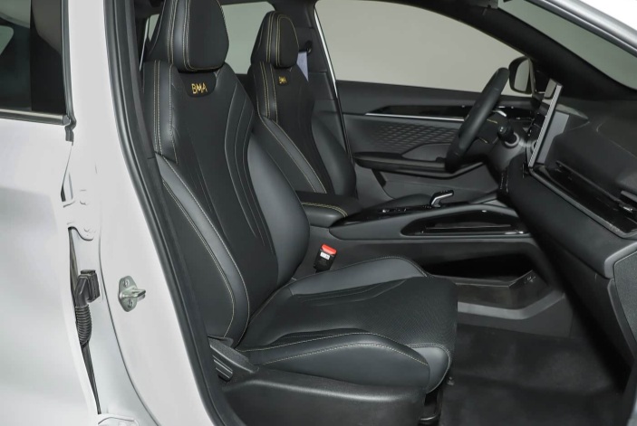Geely Coolray L-10